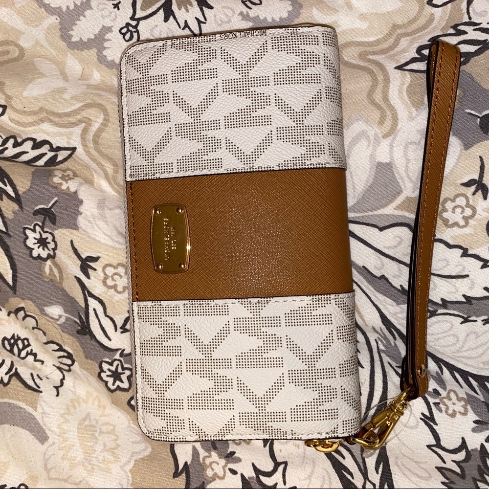 michael kors wallet